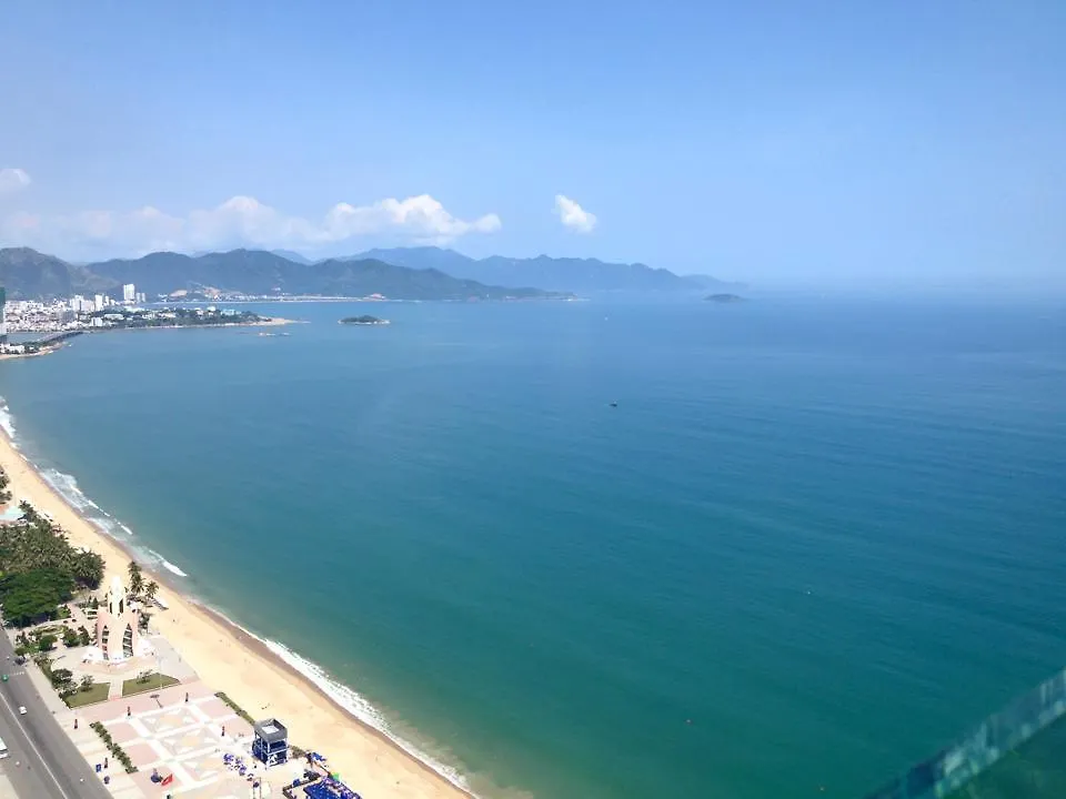 Nha Trang Seaview Penthouse Apartment Нячанг